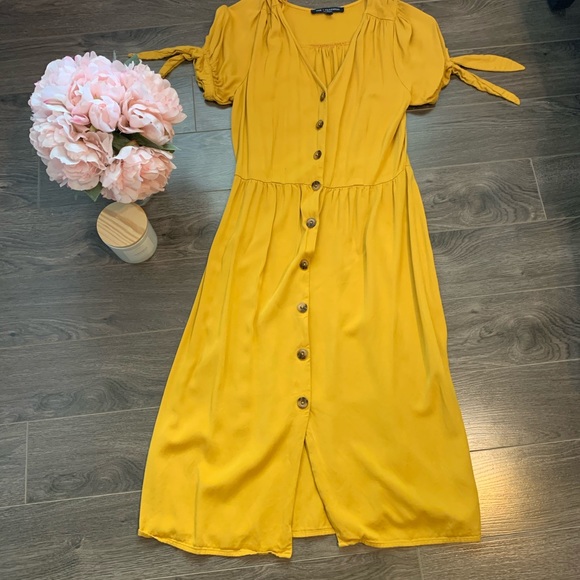 Yellow summer dress - Picture 1 of 2